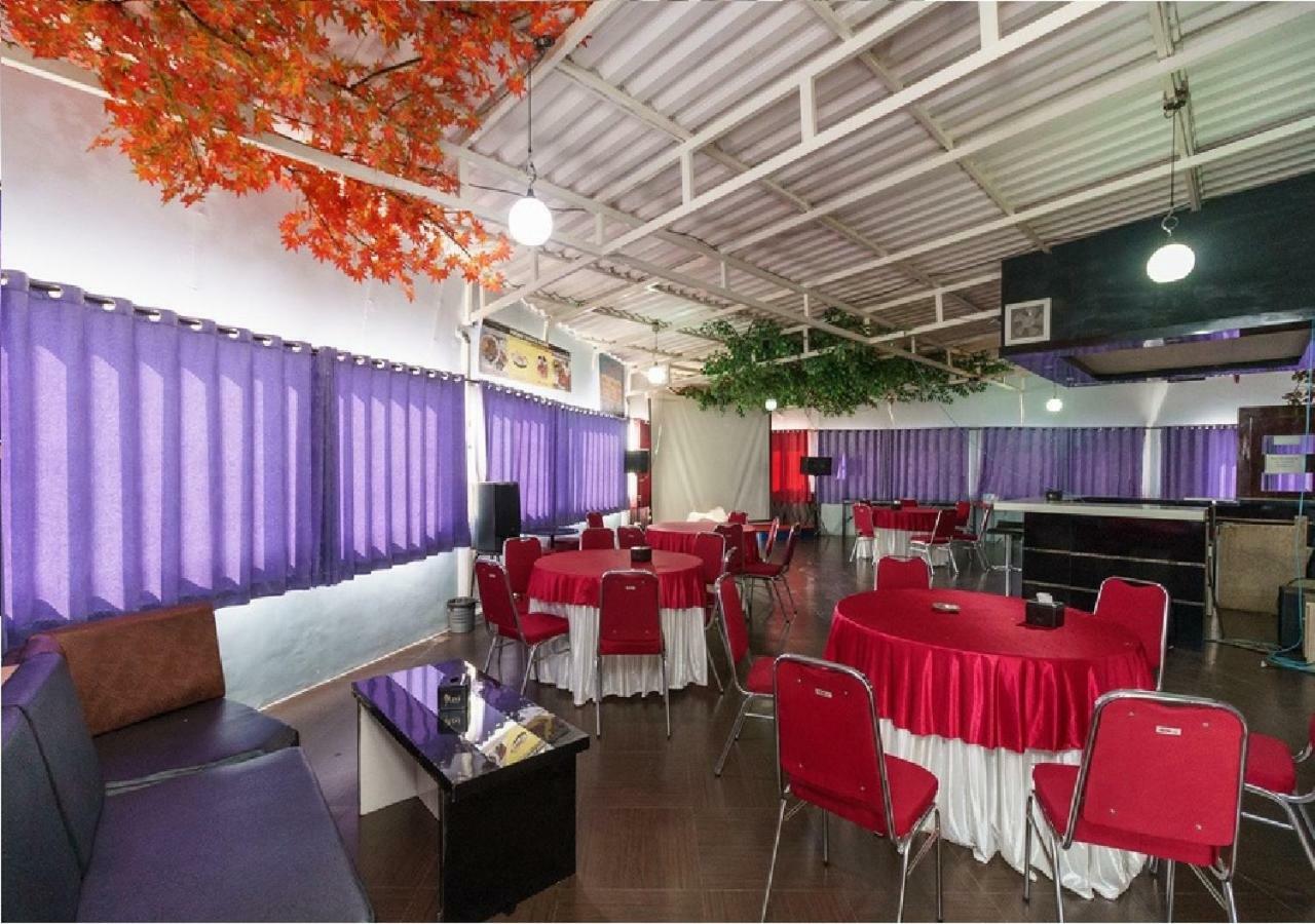 Hotel Domino Palembang Esterno foto